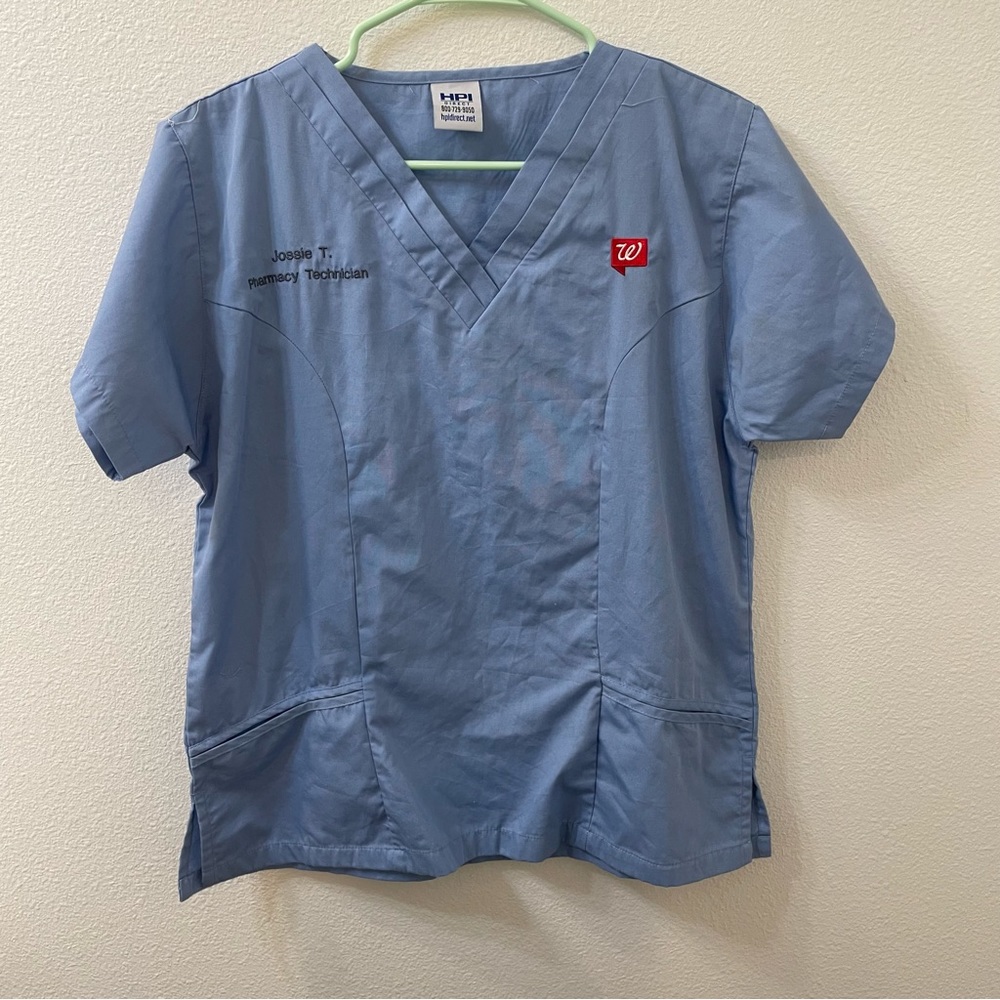Walgreen pharmacist scrub top medium